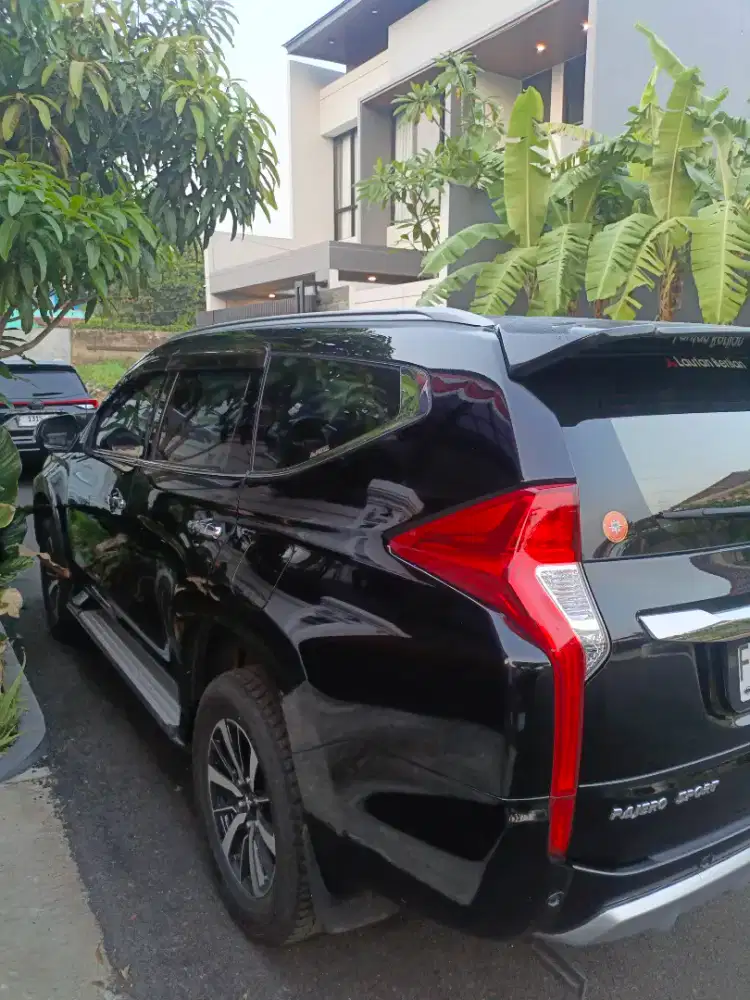 Jual Pajero Sport AT Hitam Terawat