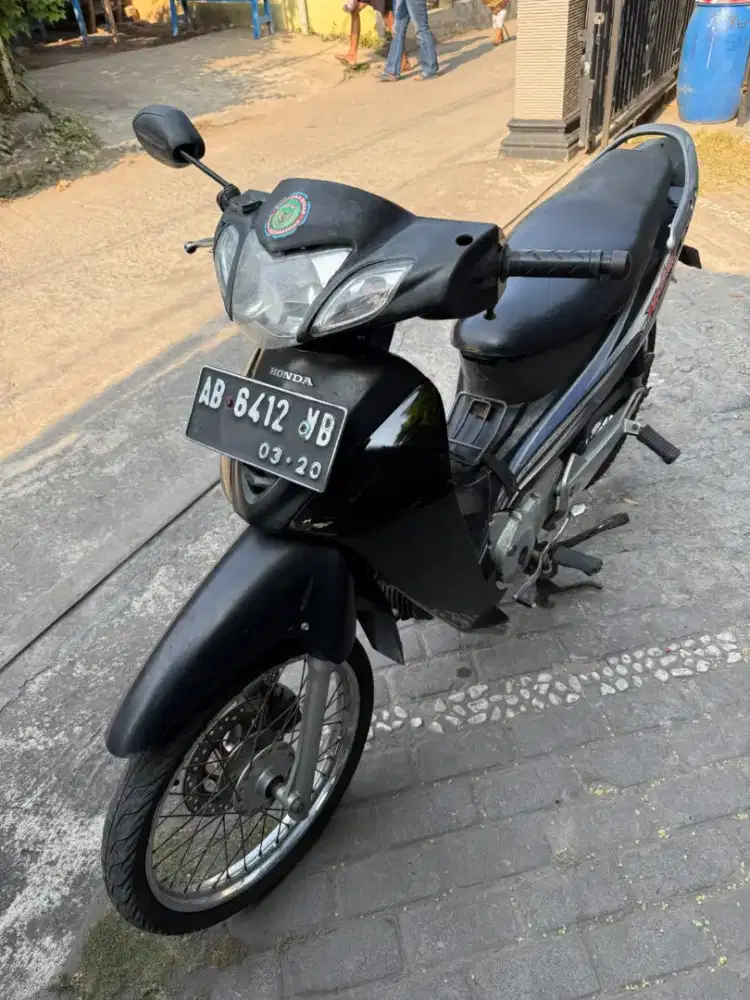 Honda Karisma kharisma THN 2005 plat AB Bantul