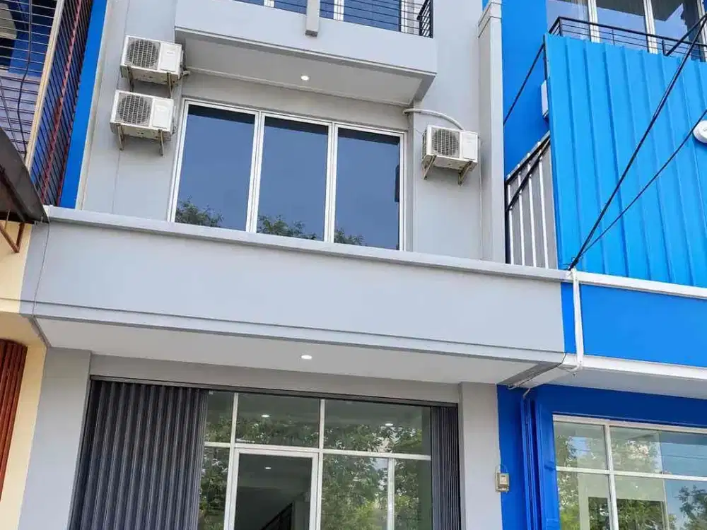 Disewakan ruko 2½ Lantai di Bulevard Hijau. Kota Harapan Indah, Bekasi