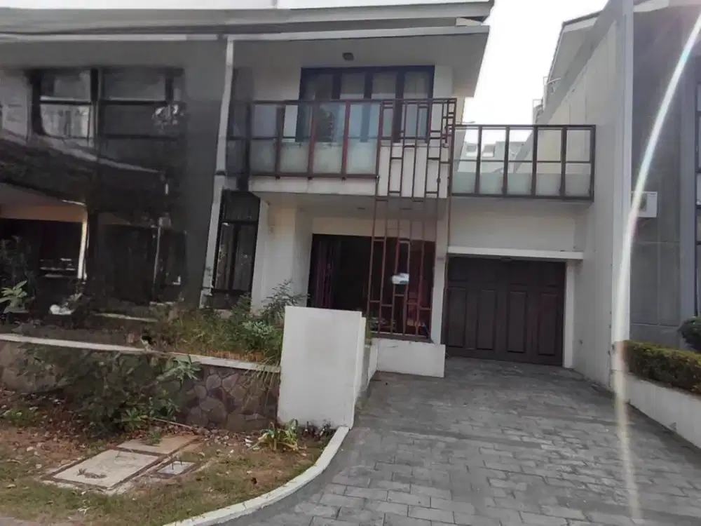 Disewakan rumah bagus siap huni di Harapan Indah 2 Cluster Asia Tropis Bekasi