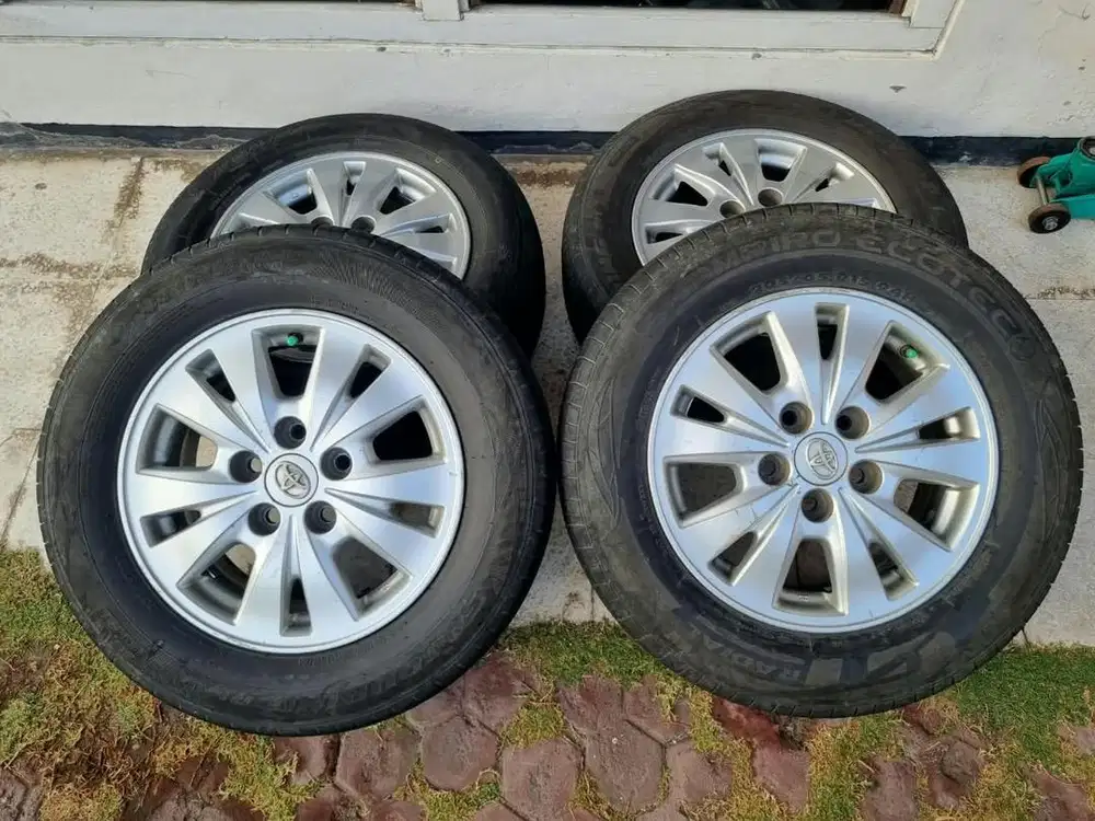 Velg ban Innova Ori r15