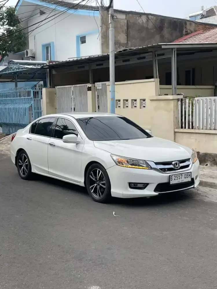 Honda Accord 2014 Bensin