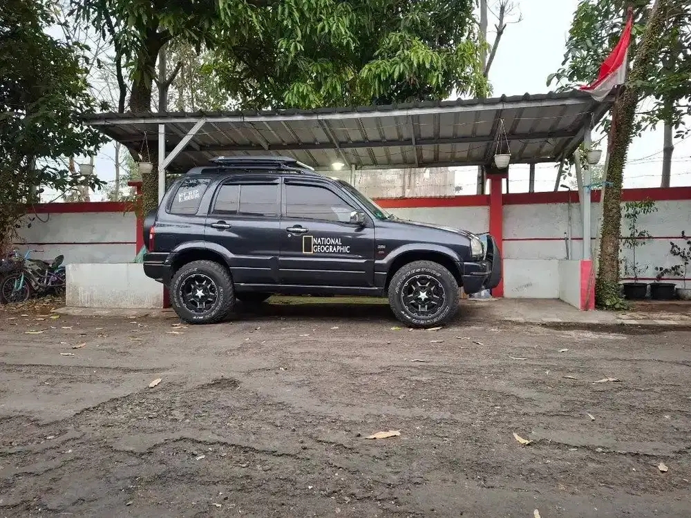Suzuki Escudo 2002 2.0 Bensin MT Manual