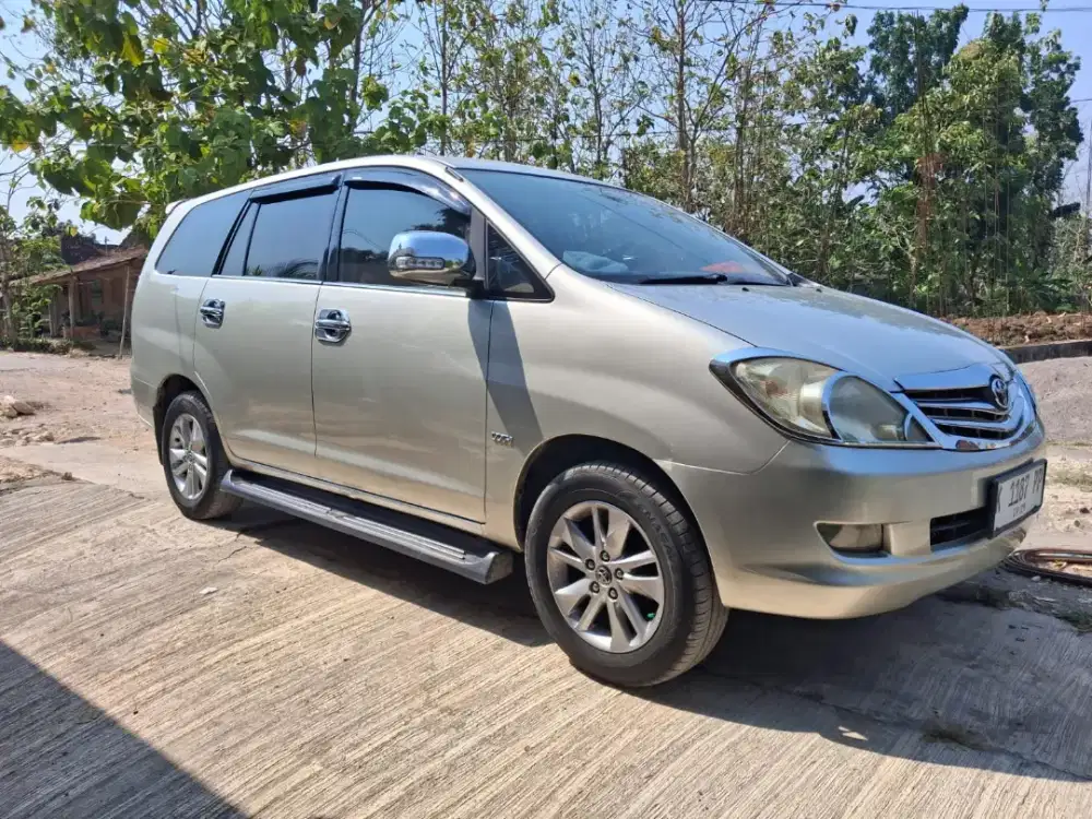 Kijang Innova 2.0 G AT Bensin 2006