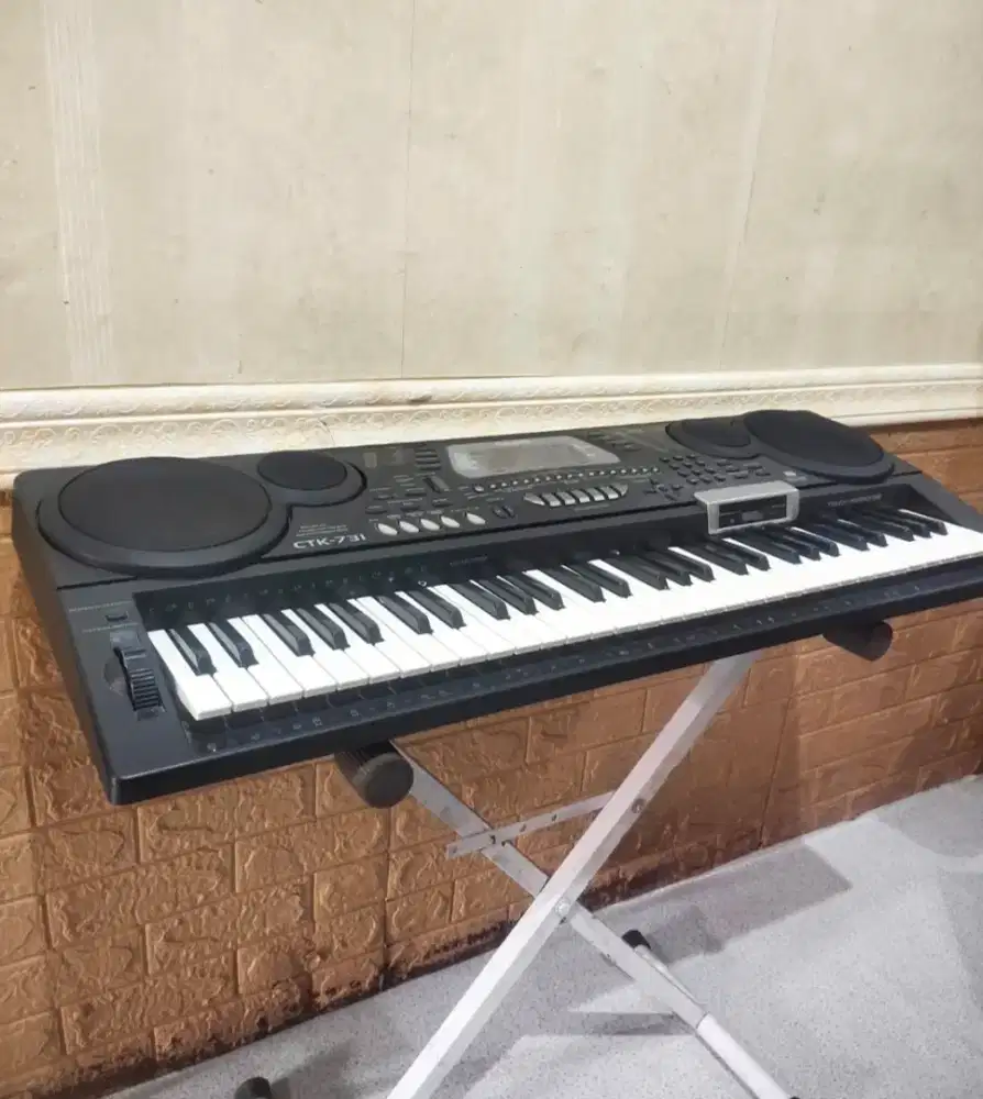 Keyboard Casio CTK 731 +ADAPTOR