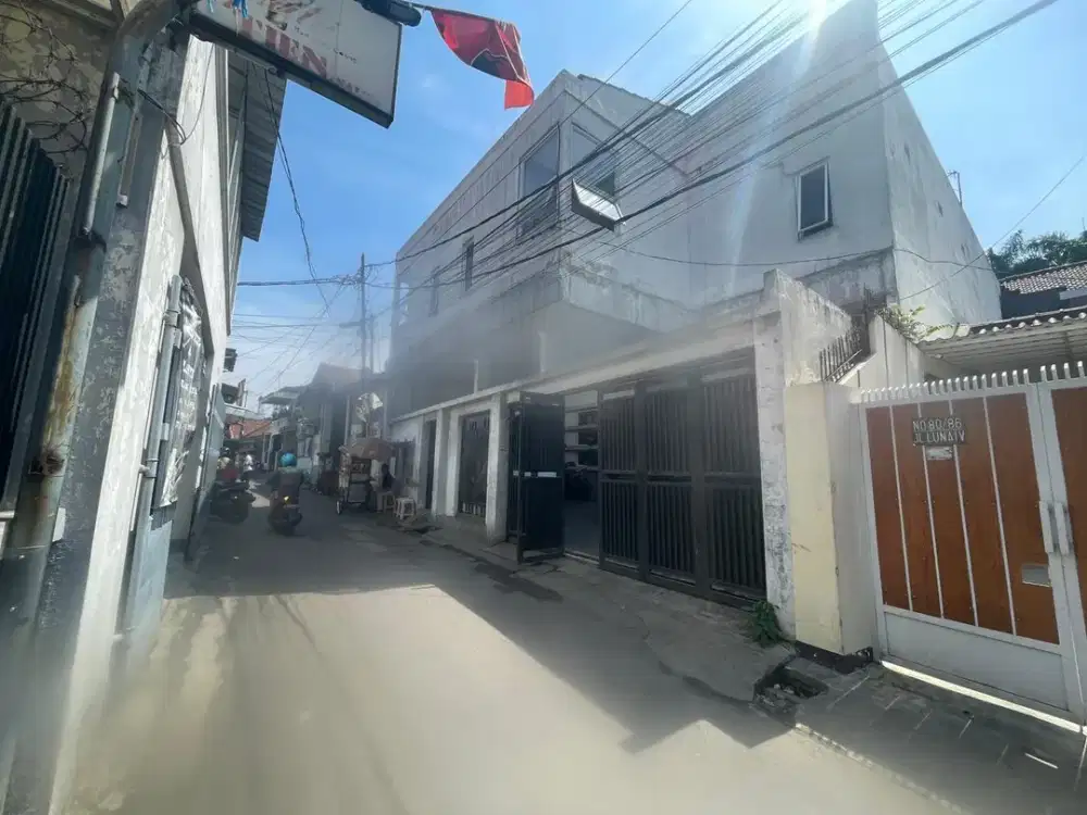 Lelang rumah luna jamika bandung