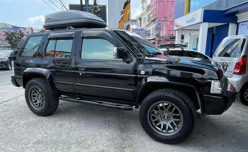 Nissan Terrano Granroad G1