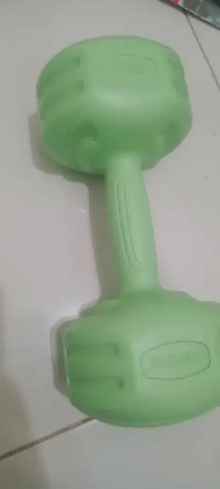 Dambel  berat 3 kg bukan kosongan ya