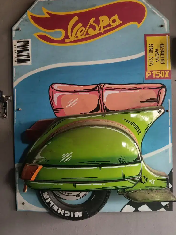 Pajangan vespa hotweels