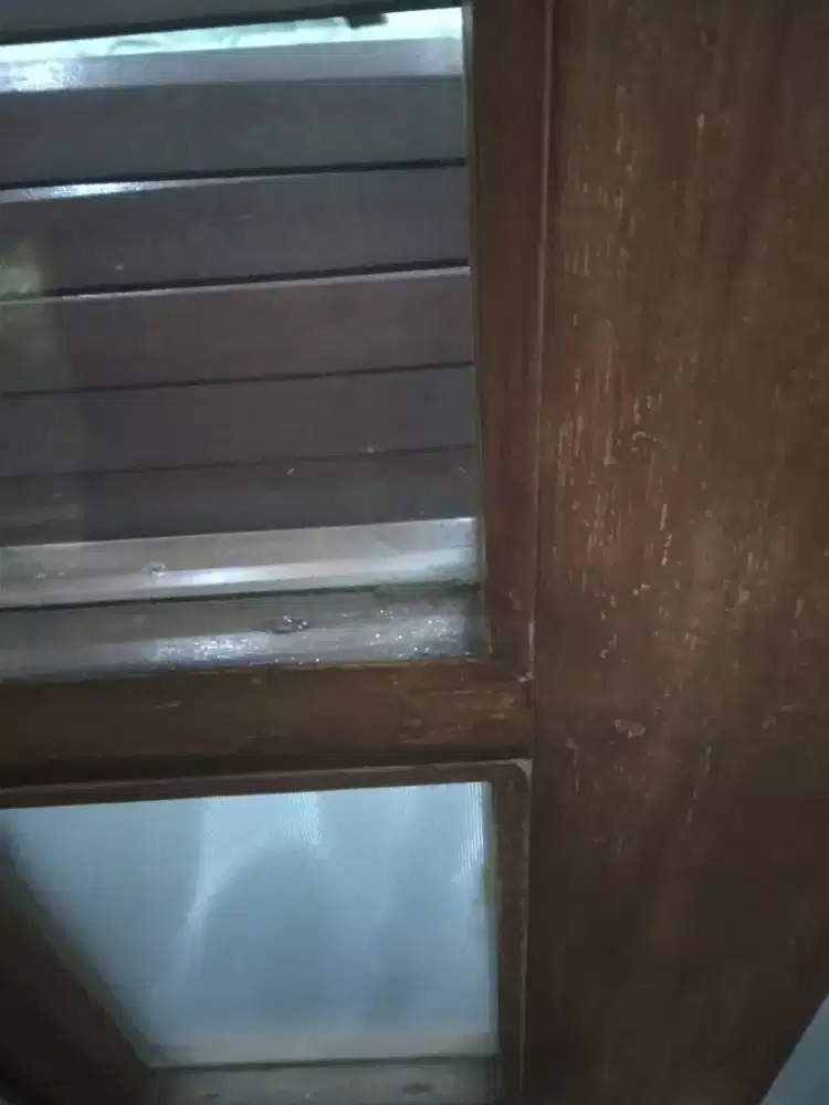 Servis/perbaikan/service pintu kayu,besi,aluminium