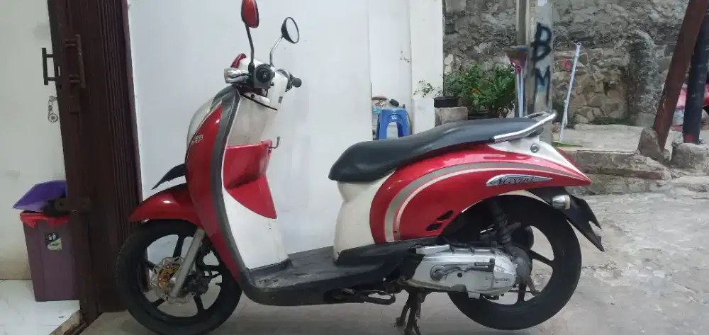 Scoopy 2012 b depok