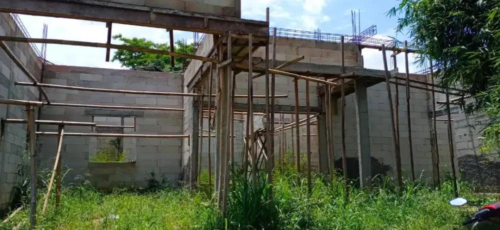 Dijual Tanah + Bangunan Setengah Jadi