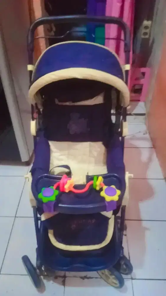 Jual cepat aja dari pada ga kepake bekas bocil waktu bayi