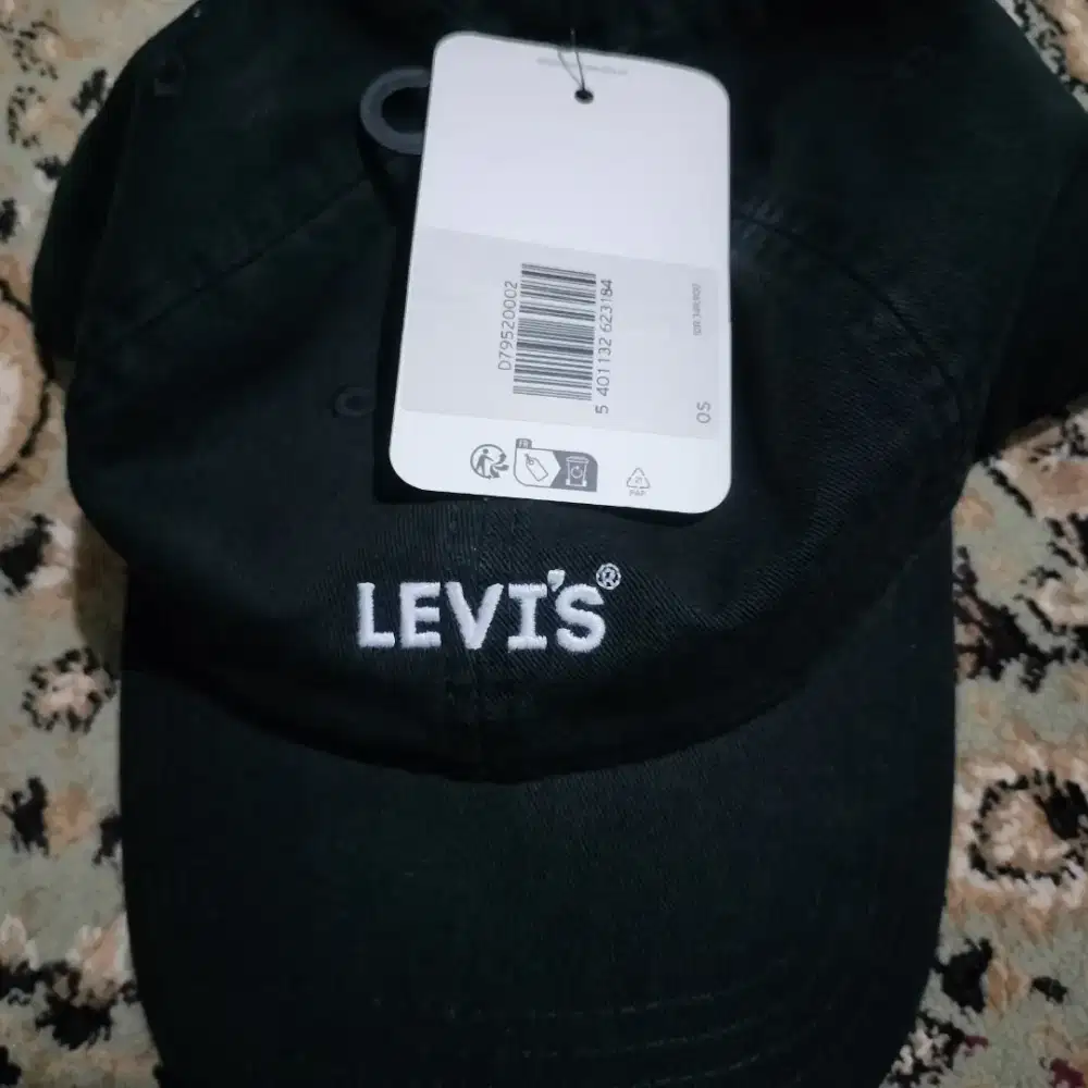 TOPI LEVIS BARU ORIGINAL 100% warna hitam