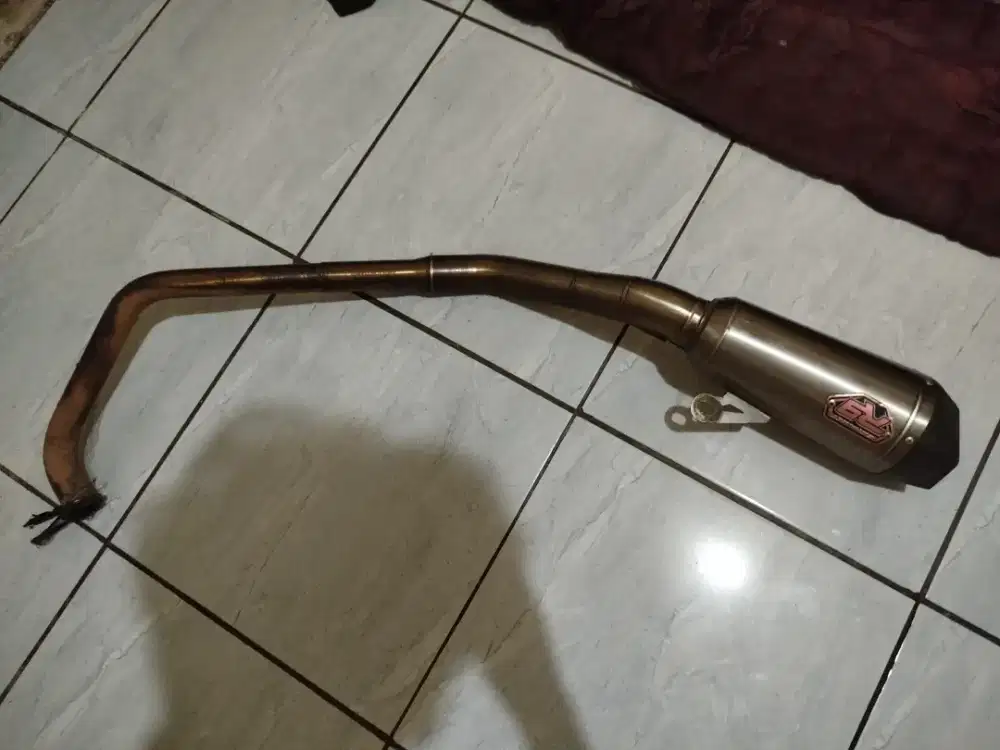 Knelpot motor r9