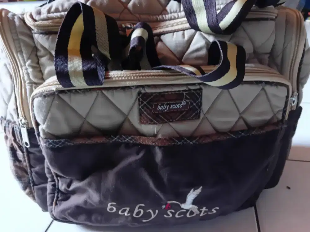 Tas pakaian bayi second