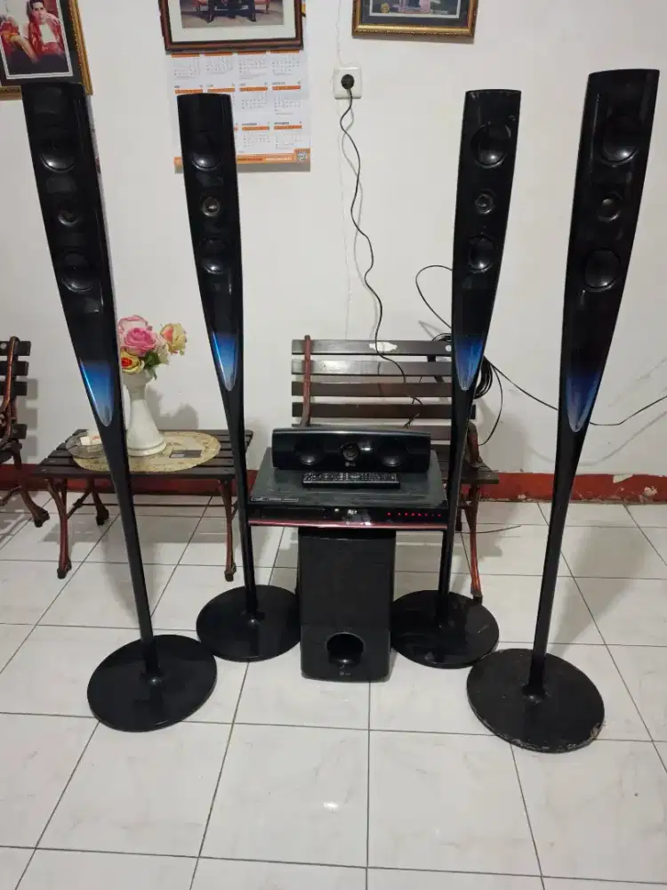 Home theatre LG dgn panel sentuh n output 1000w