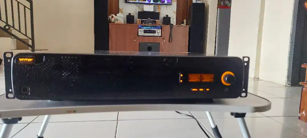 Behringer Eurocom ax6220 mulus