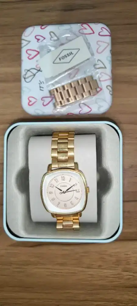 JAM TANGAN WANITA PRELOVED - FOSSIL ES4195