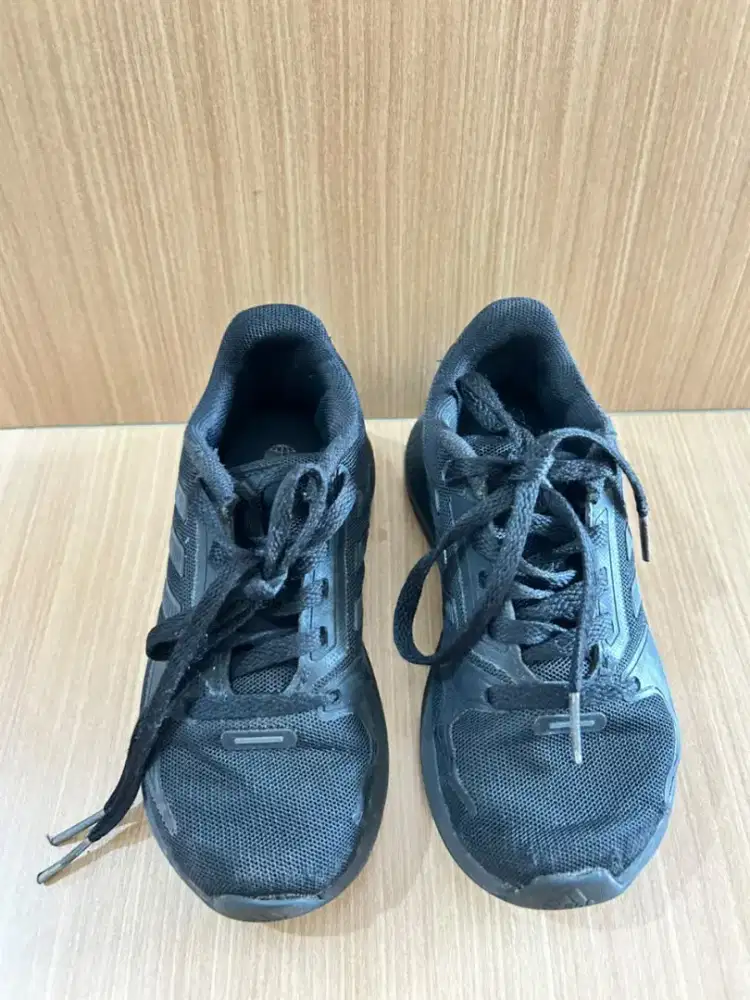 sepatu anak laki