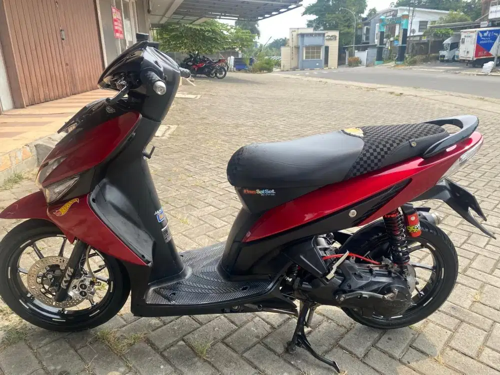motor vario karbu 110