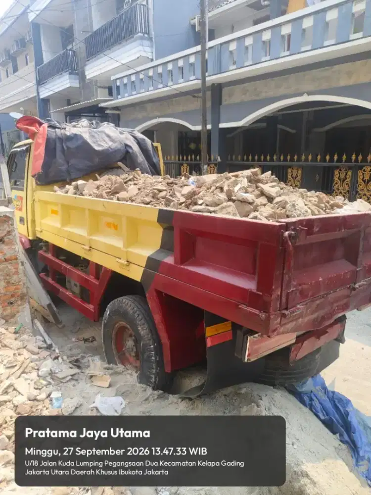 Jasa buang puing dan buang sampah