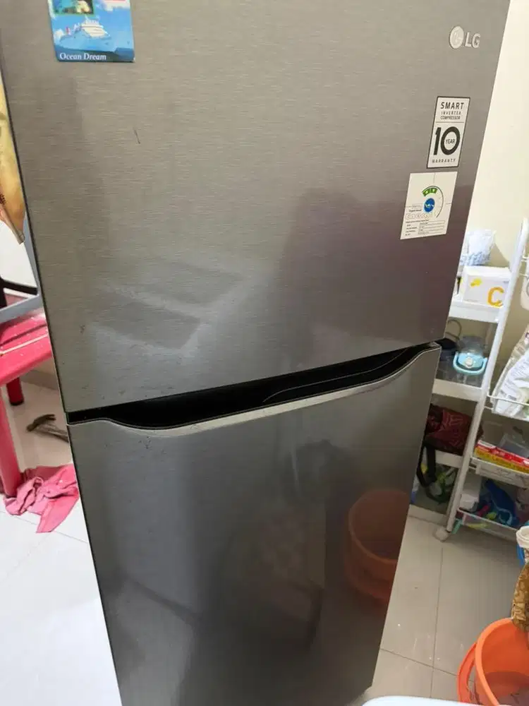 Dijual kulkas LG