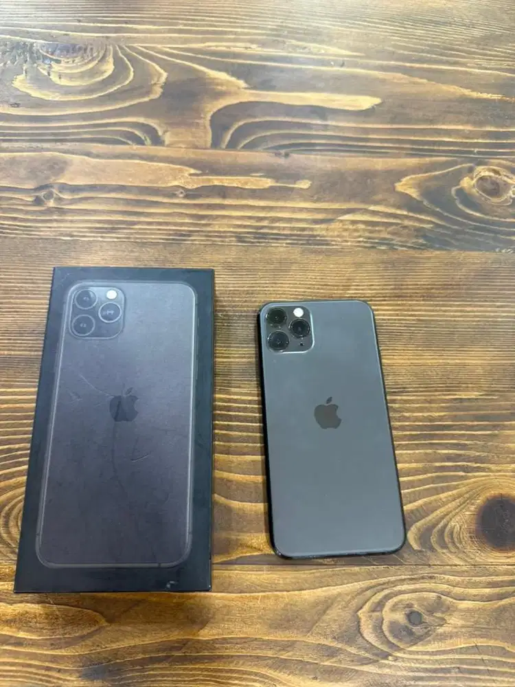 iphone 11 pro 256gb yg pertama ya