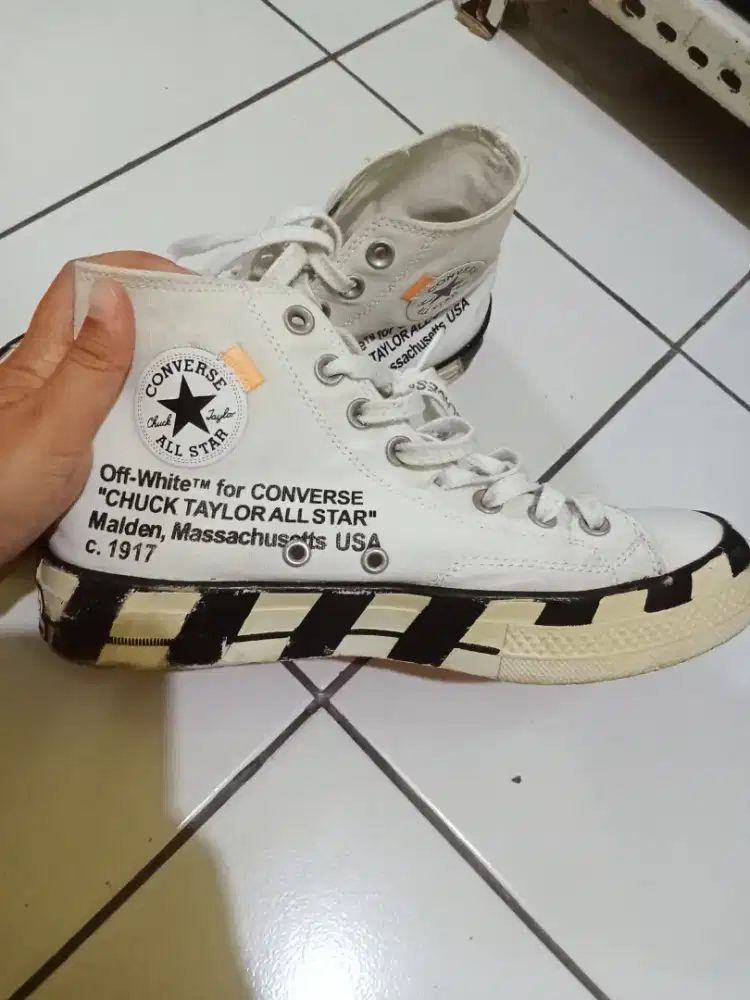 Sepatu laki laki