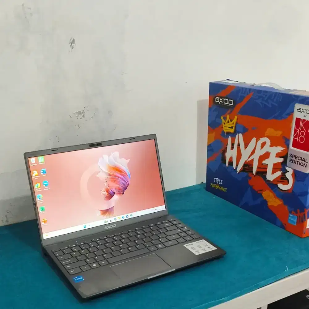 Laptop ram 8GB Intel core i3 gen 11 kondisi bagus siap pakai
