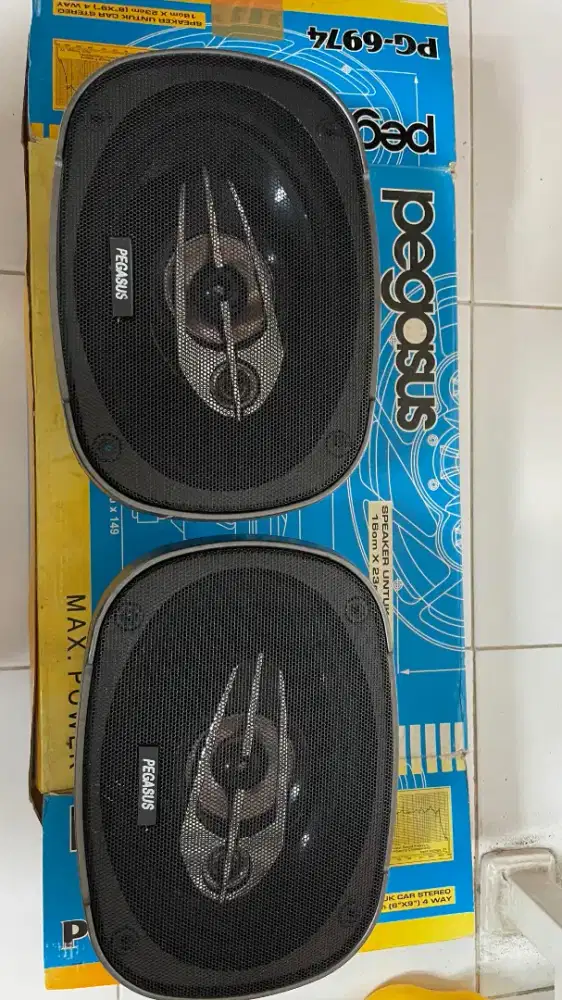 Speaker mobil oval pegasus