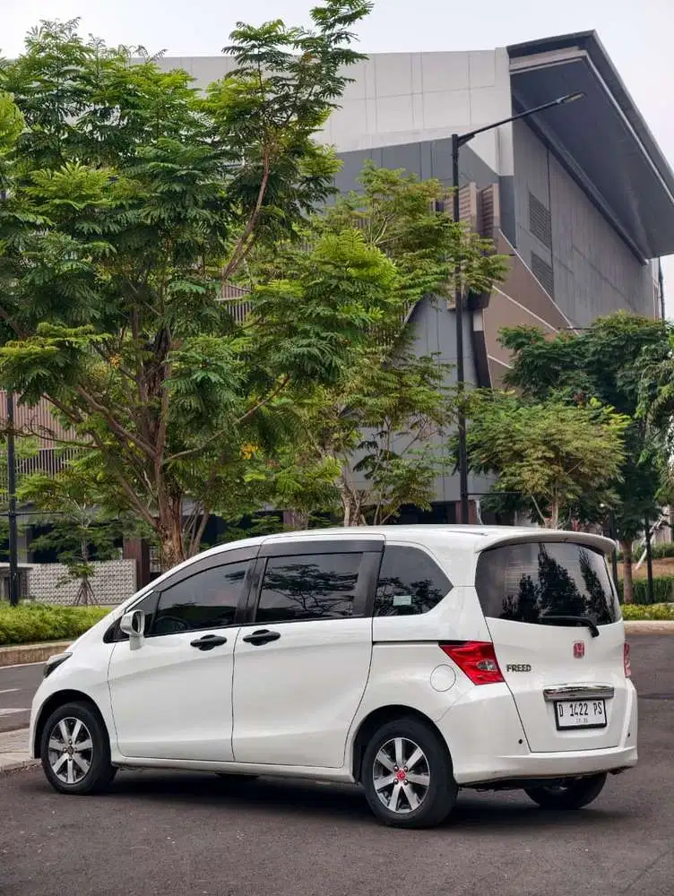 Honda Freed 2011 Bensin