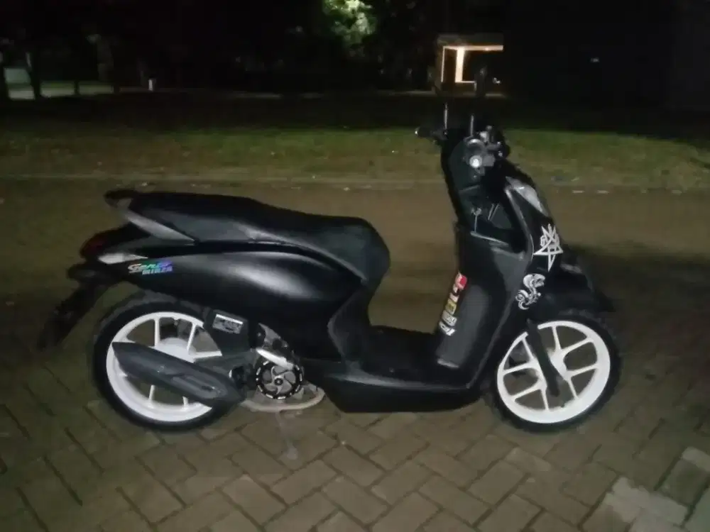 Motor honda genio 2020