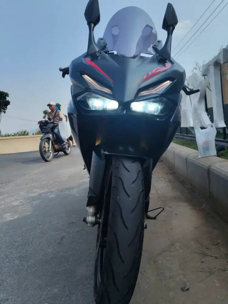 Di Jual Cepat Motor All New Honda CBR 150R Bekas Type ABS 2021