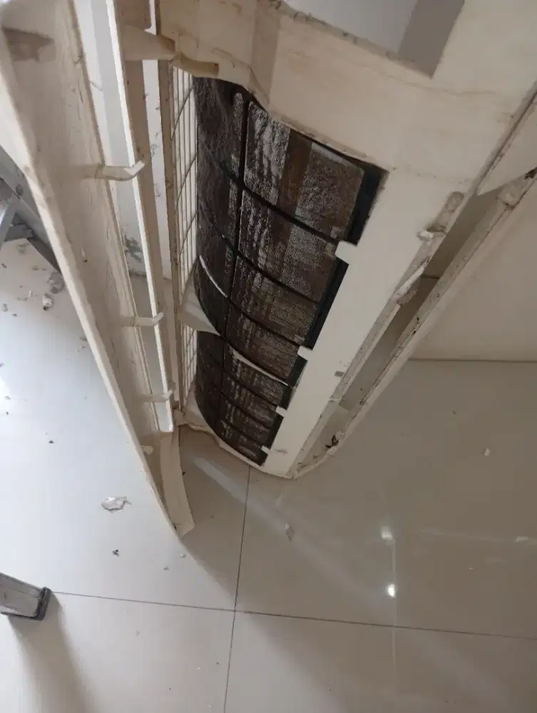 Tukang service AC,pasang baru,cuci,bongkar pasang,perbaikan bergaransi