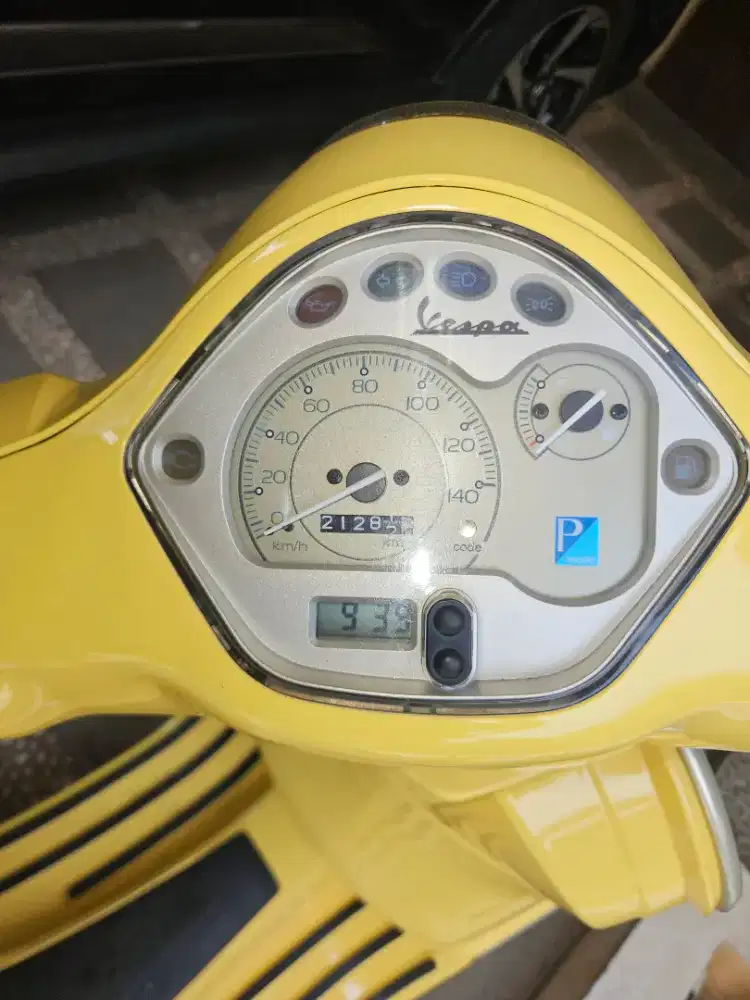 Jual vespa lx125 tahun 2019
