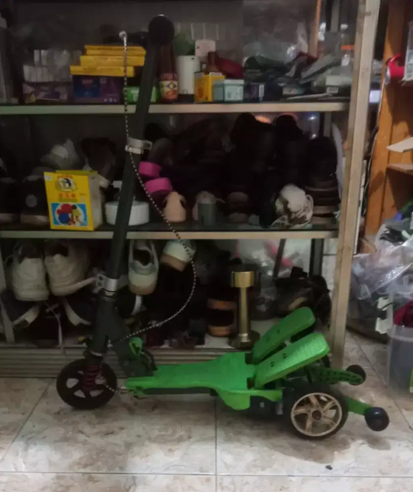 Skuter injak/ genjot 2 pedal