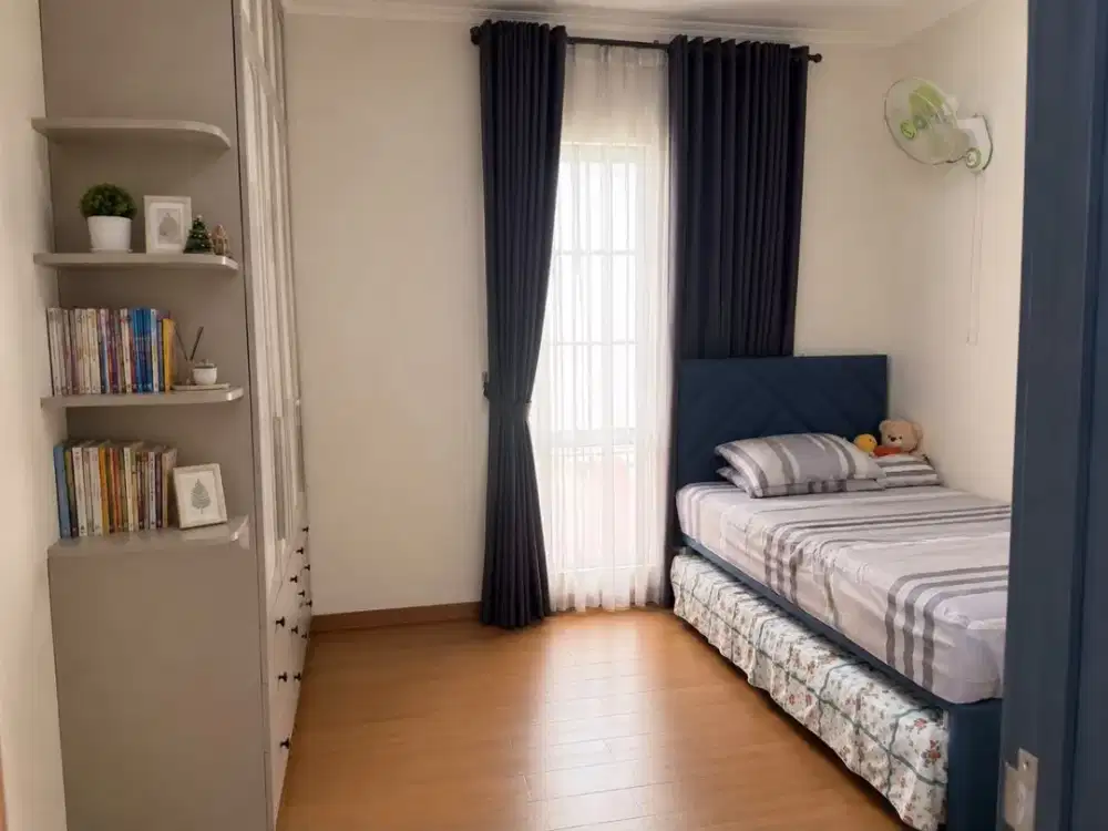 Rumah Cantik Rapih 2 Lantai Cluster Helios Suvarna Sutera Full Renovasi