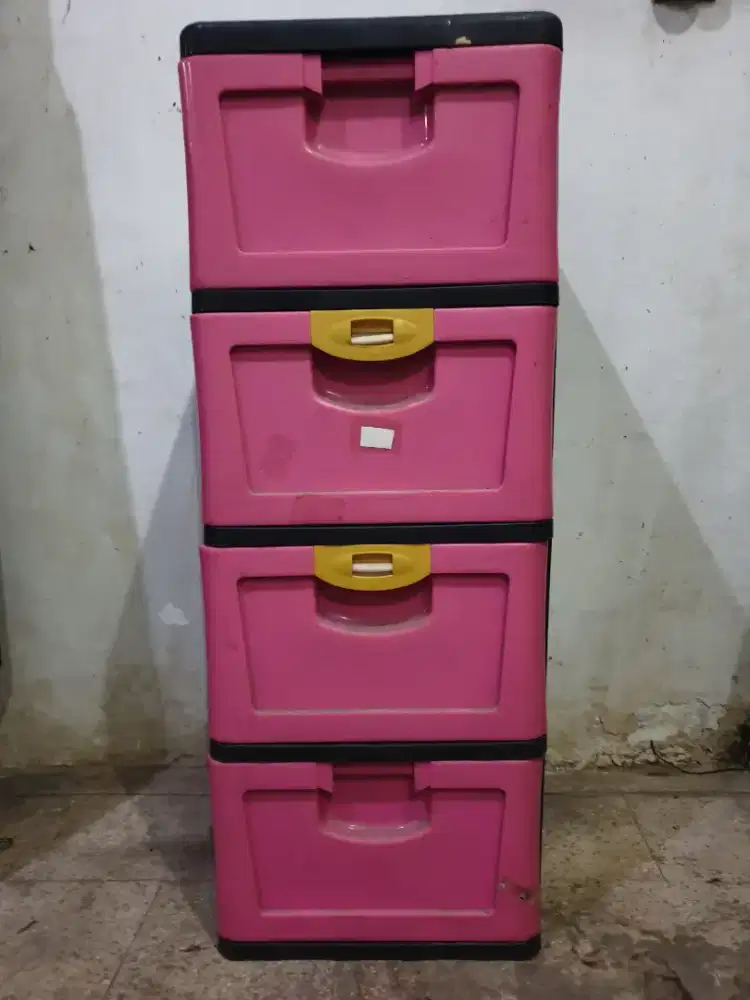 Lemari plastik susun 4