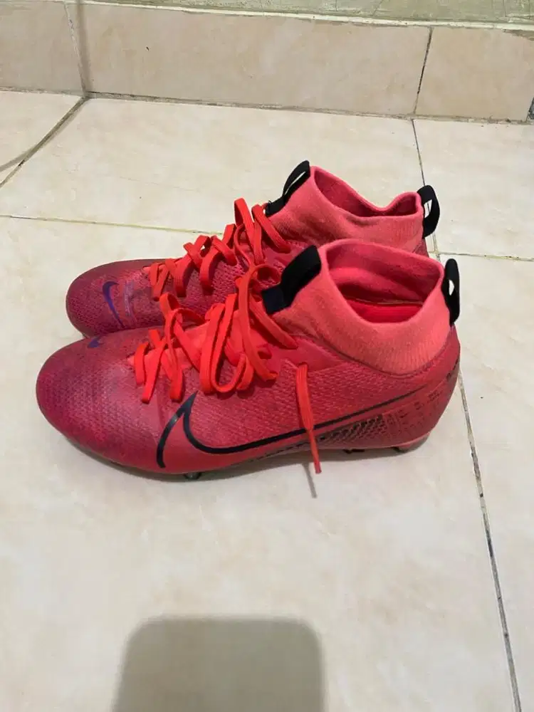 dijual cepat sepatu Nike Mercurial Superfly 7 academy Jr (anak)