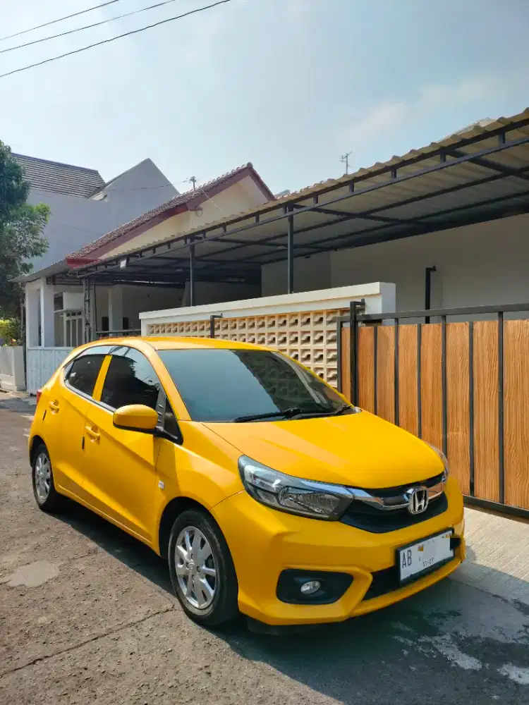 Honda New Brio 2022 matic AB Sleman tangan 1