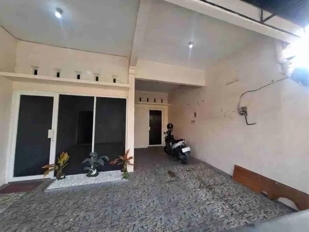 Disewakan Ruang Usaha Soekarno Hatta Malang, Cocok Kantor, Salon & Nail Art