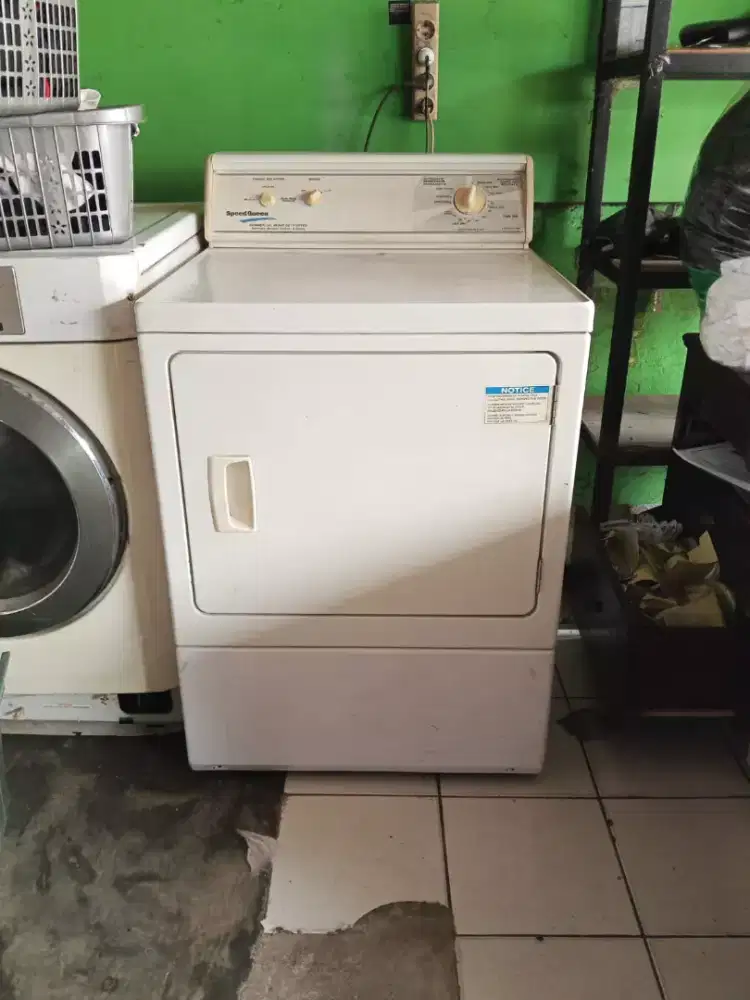 Mesin Dryer SPEEDQUEEN USA Second