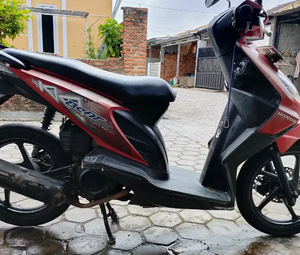 Dijual motor pakaian pribadi Honda beat karbu,no minus,minus pemakaian