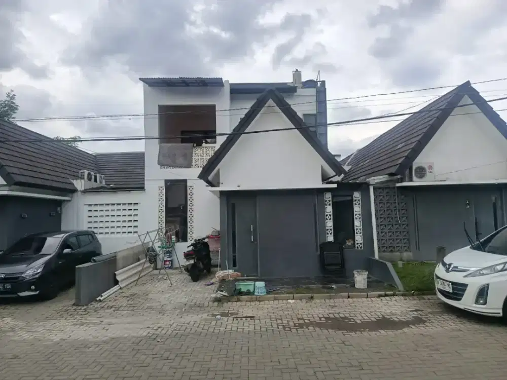 Di jual rumah dekat pintu tol margaasih komplek the royal harmoni kopo