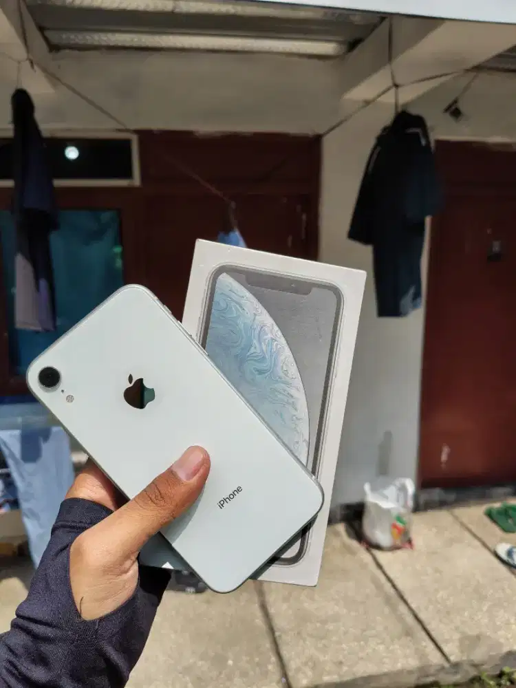 Iphone xr 64gb white