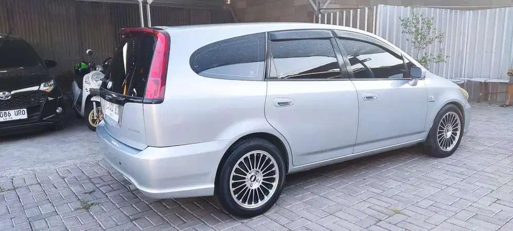 Honda Stream 2005 Bensin