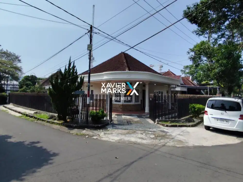 Dijual Rumah Vintage Terawat Posisi Hook di Area Jalan Sarangan, Lowokwaru - Kota Malang
