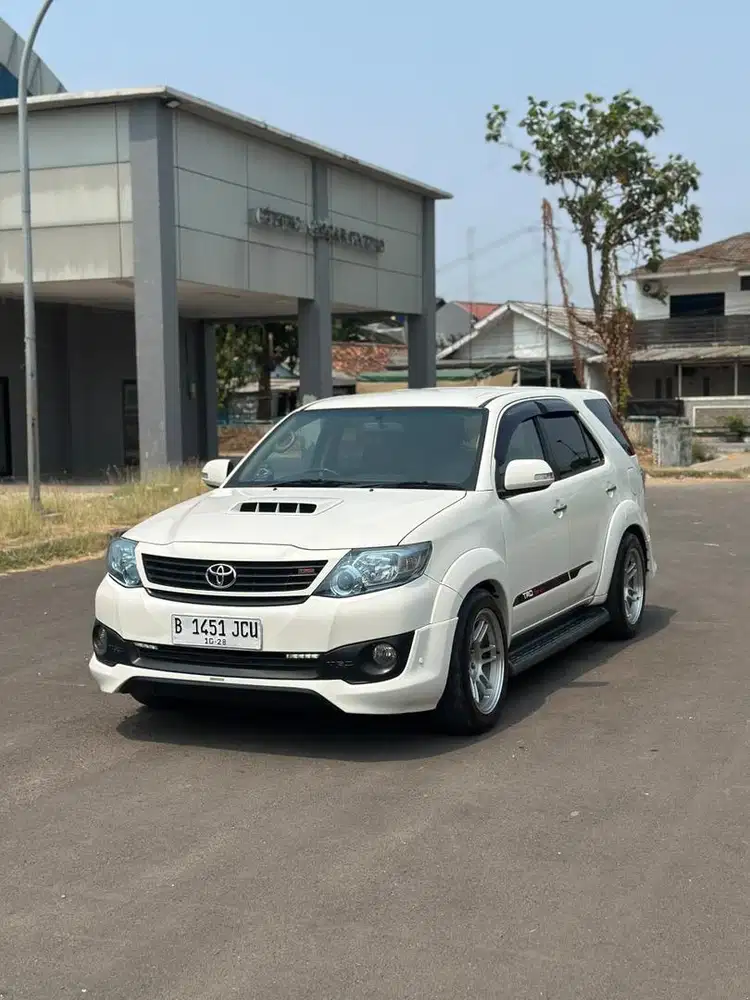 TERMURAH fortuner vnt trd 2013 matic