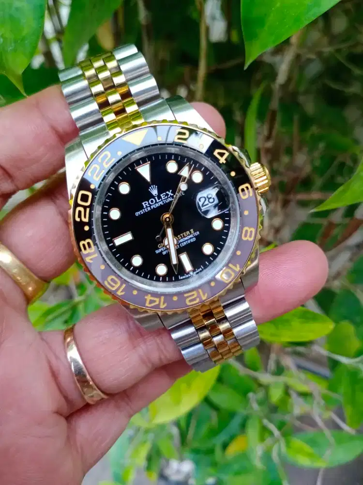 Jam pria Rlx Guinees kaca saphire